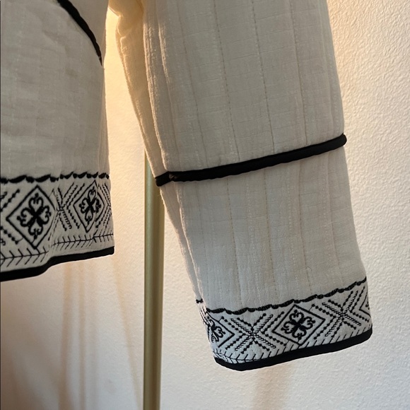 Embroidered Cream Jacket - Picture 4 of 4